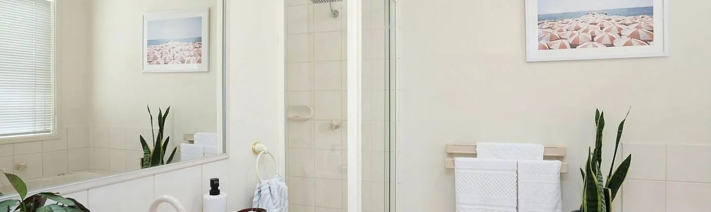 SIL house in Waurn Ponds showing the bathroom