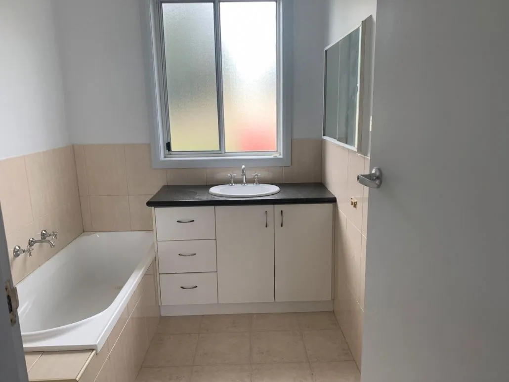 SIL house 2 in Shepparton Bathroom