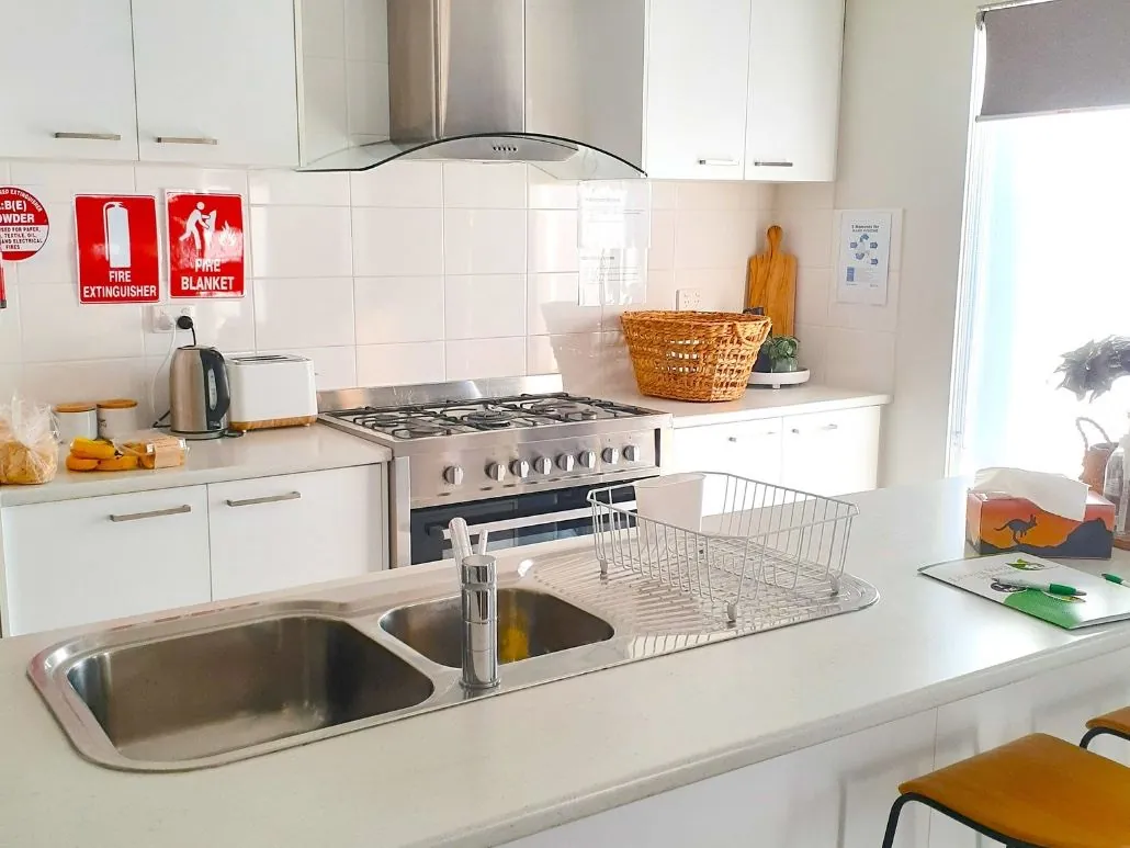 Shepparton House 3 - Kitchen