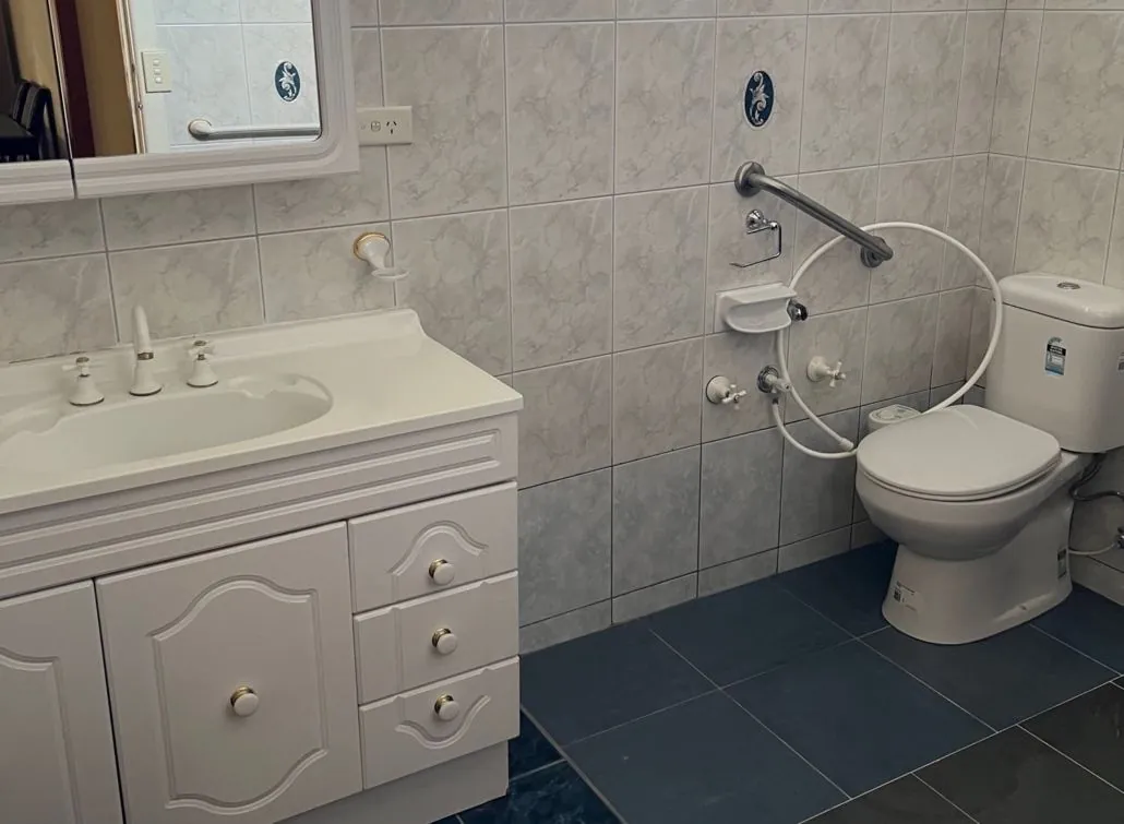 Reservoir SIL Bathroom